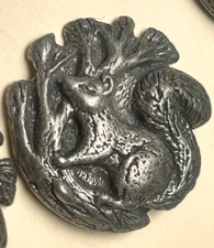 buttons squirrel  1" pewter tone 1pc made in USA
