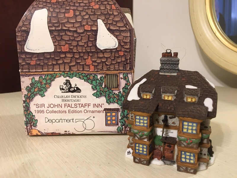 Dept 56 Dickens Village SIR JOHN FALSTAFF INN 1995 ORNAMENT with Box