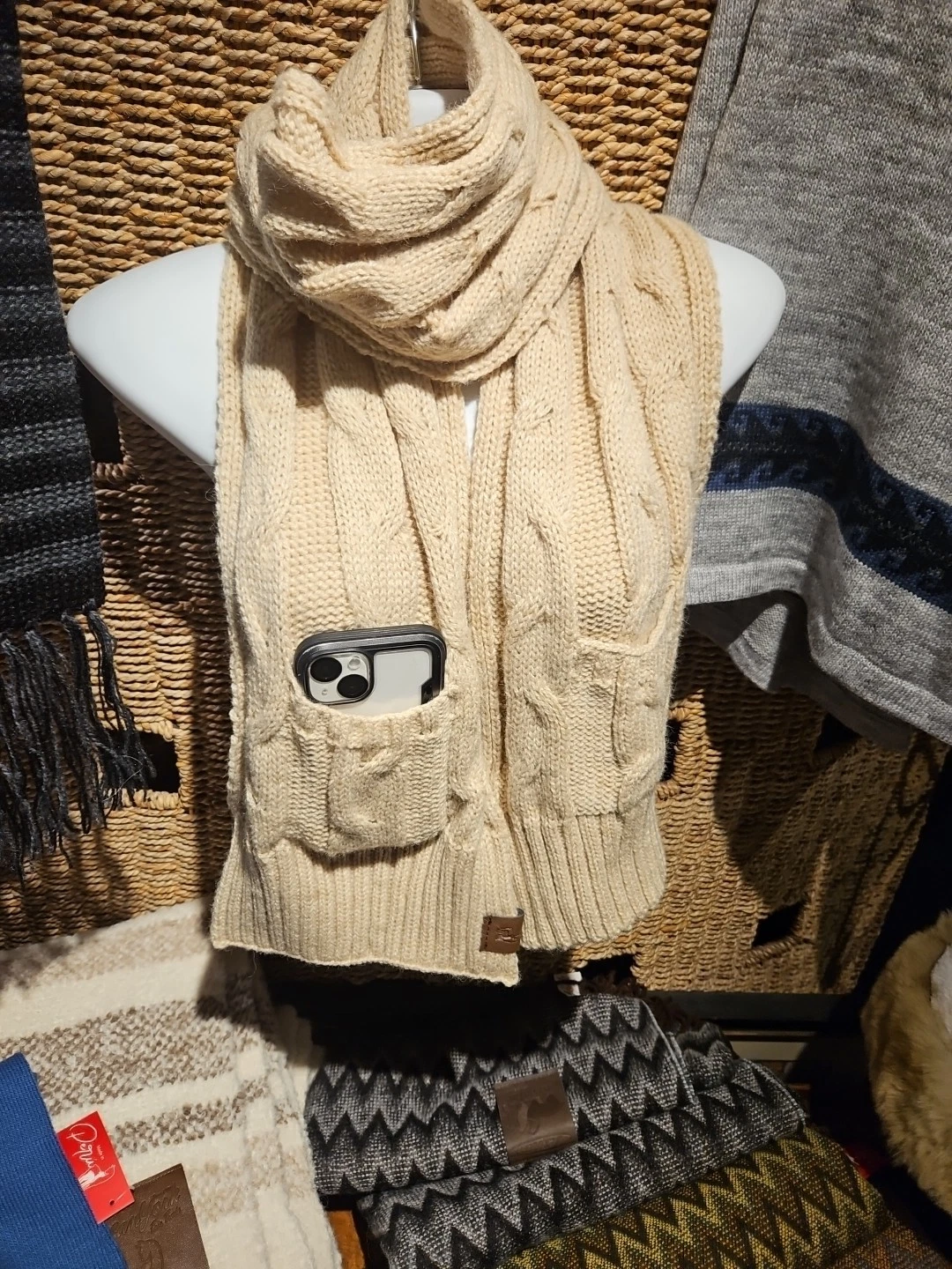 Premium Alpaca Cable Knit Scarf With Pocket