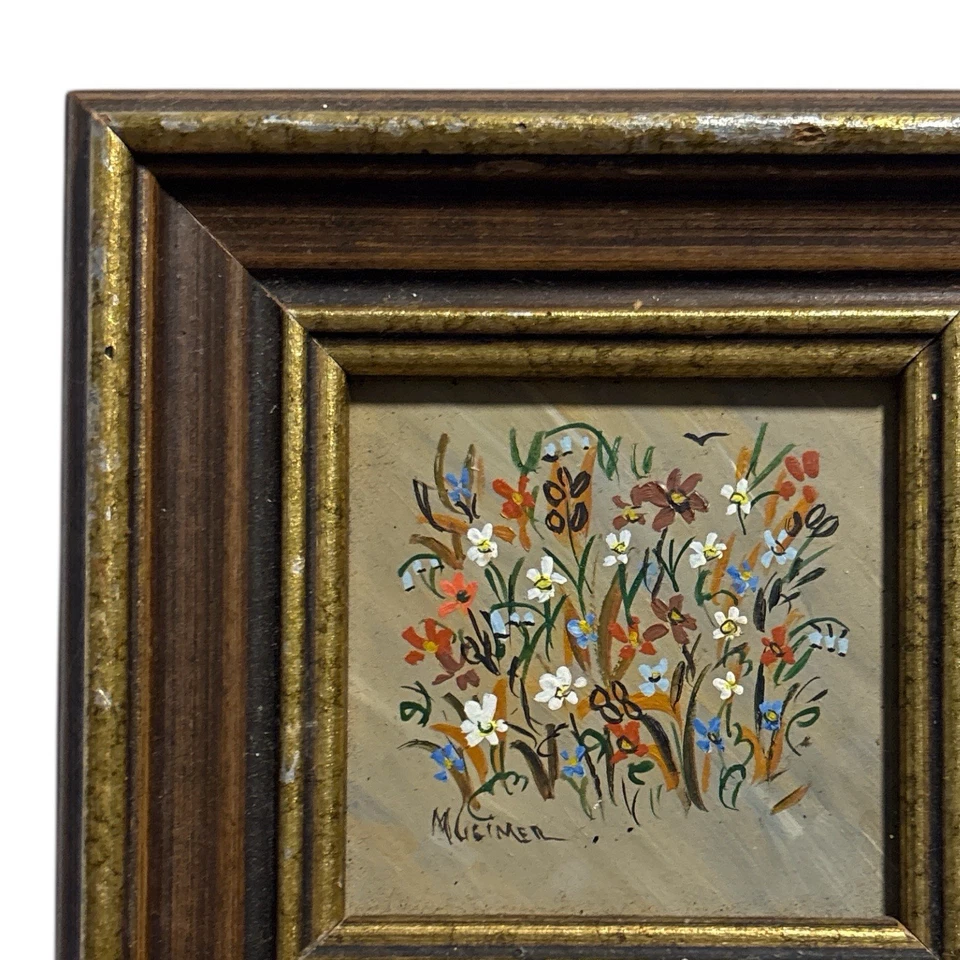 Mini pintura floral vintage enmarcada madera dorada firmada M Guimer arte de pared de cabaña Foto 2 de 4