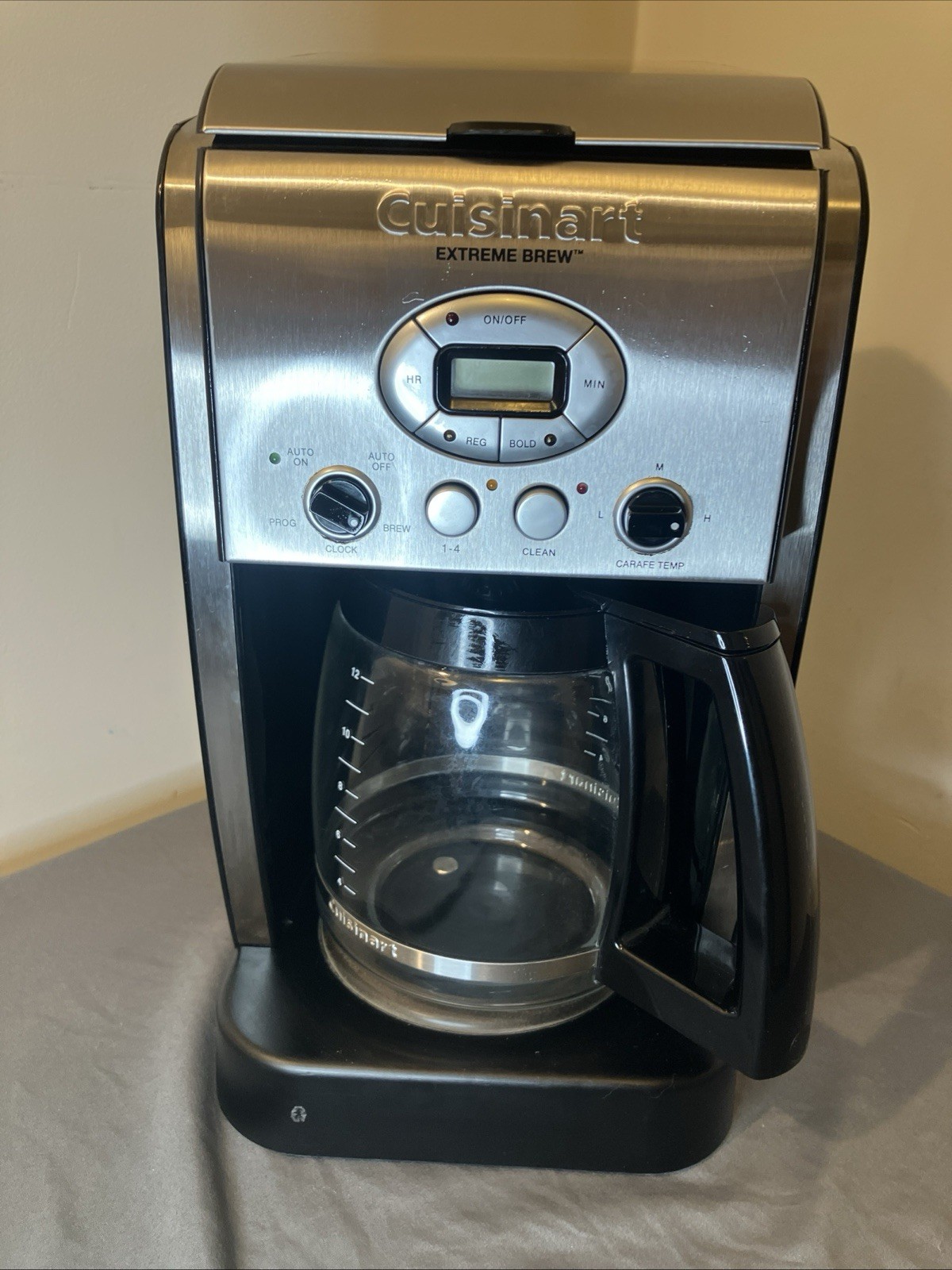 Cuisinart DCC-2650 12-Cup Extreme Brew Programmable Coffee Maker