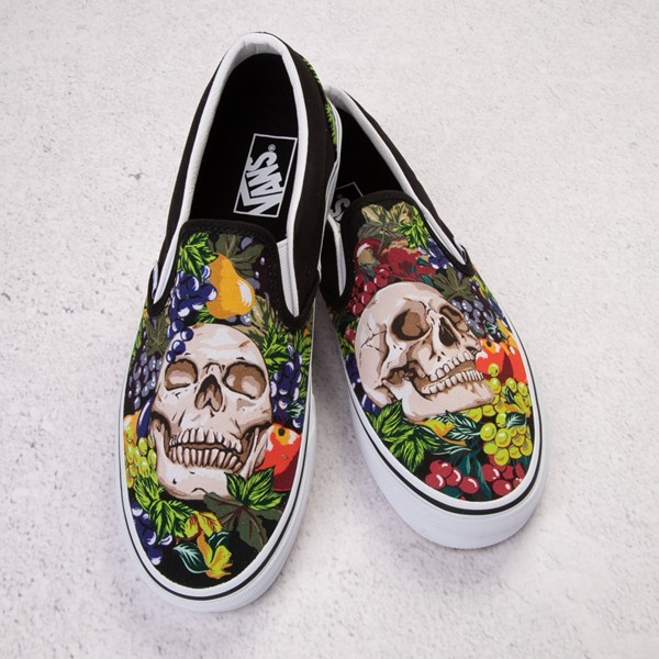 Vans Women\'s 11/Men\'s 9.5 Shoes Fruit Skull Low Slip On Canvas Sneaker NWOT Vans Slip-On Fruit Skull Black & White Skate Shoes | Zumiez main image 4