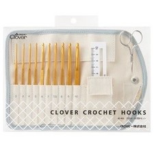 Clover Crochet Hook Set 10 Hooks w/ Needles, Scissors Case