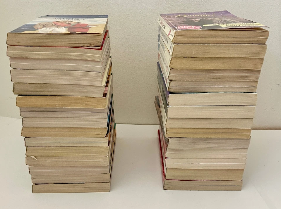 Lot of 29 Vintage Harlequin Romance Novels Paperback All by Betty Neels 1990s Foto 2 de 4
