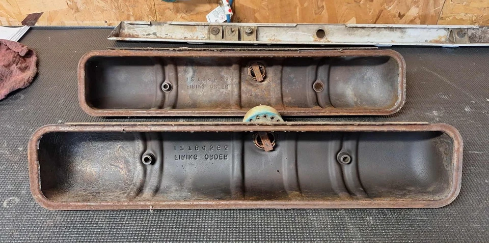 Buick LeSabre 364 1960 cubiertas de válvula V8 Foto 4 de 4