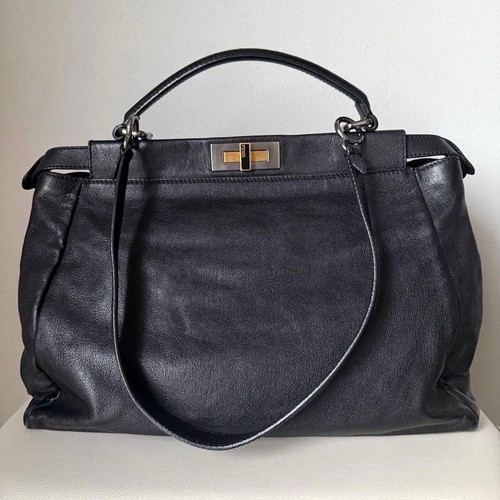Excellent condition Fendi Peekaboo Medium leather black