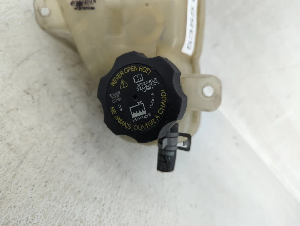 Garrafa tanque expansão transbordamento líquido refrigerante radiador Saturn Aura 2008 FO6XQ - Imagem 2 de 4