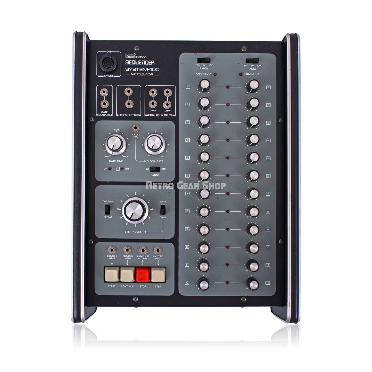 q*a様 貴重Roland Synthesizer system100 mode The Roland System 100 from 1975 - YouTube