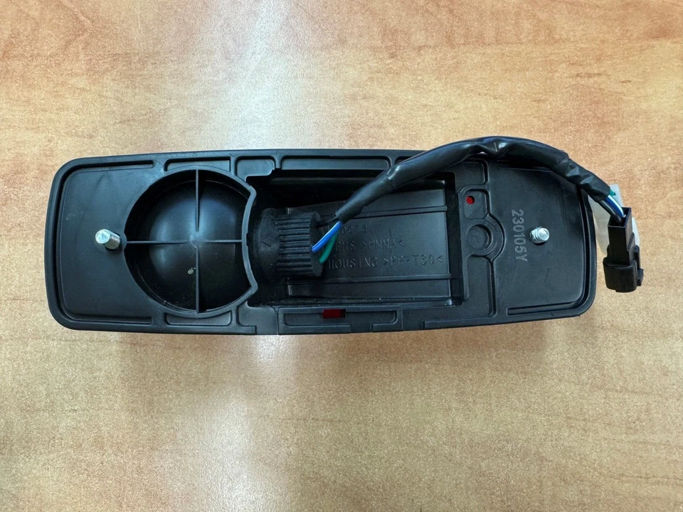 kubota rtv rear tail lights K7591-62720 RIGHT HAND SIDE - Image 4 of 4