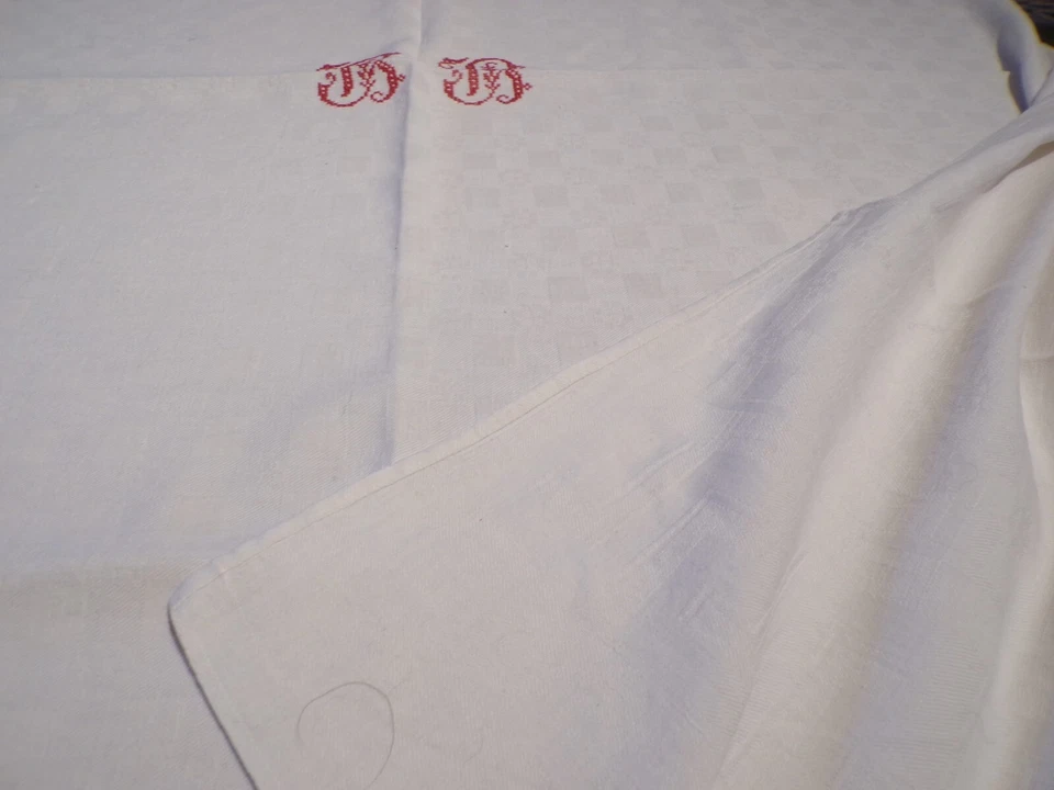Nappe ancienne en lin damassé  monogramme brodé rouge BB  ( réf 4 ) - Photo 4/4