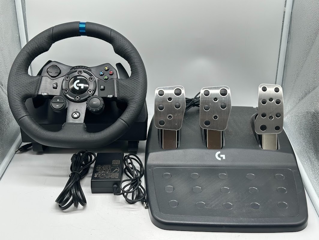 Logitech G923 TRUEFORCE Racing Wheel and Pedals - Black