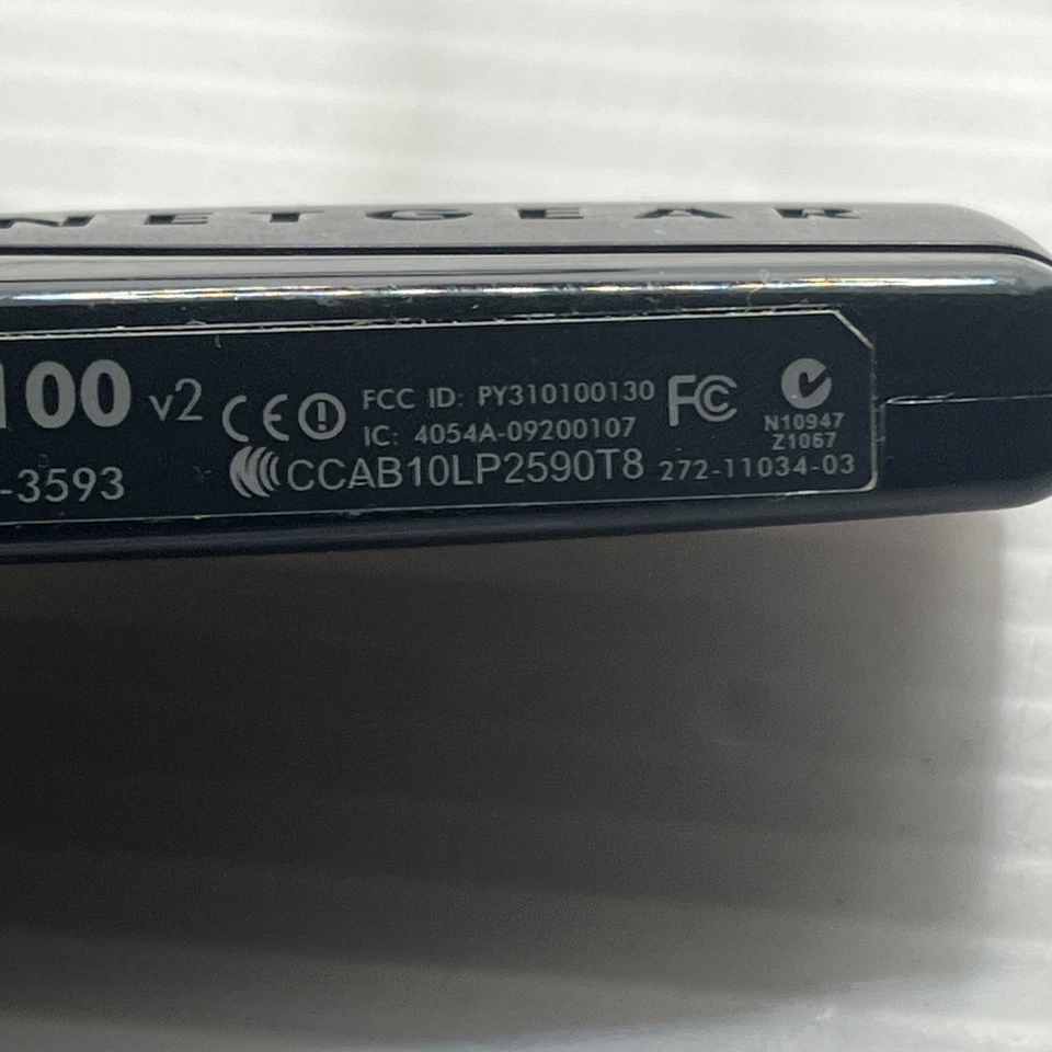 Netgear WNDA3100 v2 USB Wireless-N Dual Band 2.4ghz and 5ghz Wi-Fi Adapter - Image 3 of 4