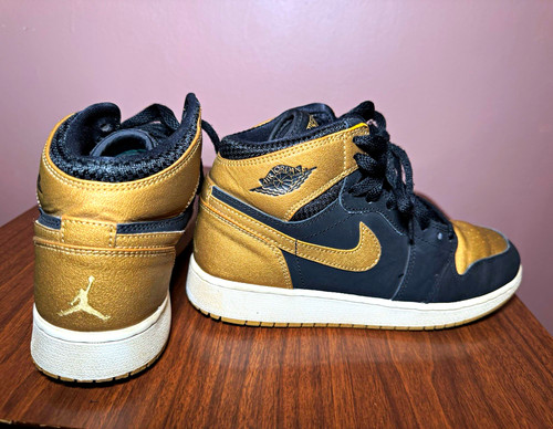 Air Jordan Melo Unisex Youth Mid Top Leather Basketball Sneakers Gold/Black 5.5