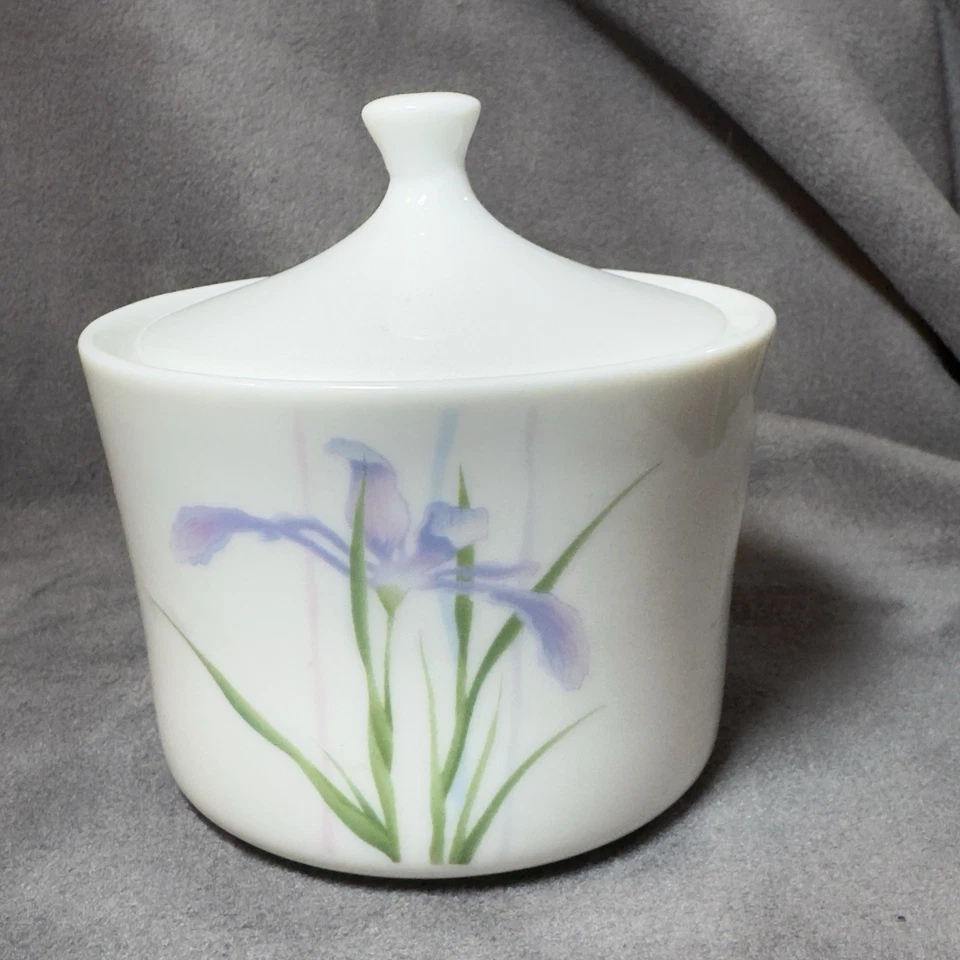 Sugar Bowl Corning EE. UU. Sombra Iris Floral Flores Brote Patrón Tapa 4" x 3.5" Foto 4 de 4