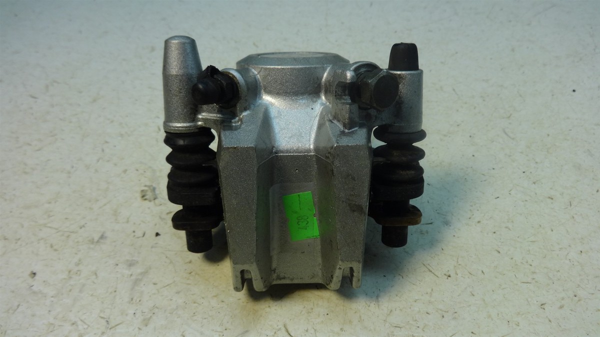 1986 Kawasaki ZX600 Ninja ZX 600 K438. right front brake