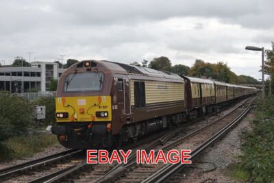 FOTO KLASSE 67 LOK NR. 67021 PASSIERT BASINGSTOKE AUF EINEM PULLMAN ZUG FUNKTIONIERT 1Z8