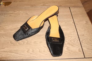 backless kitten heels