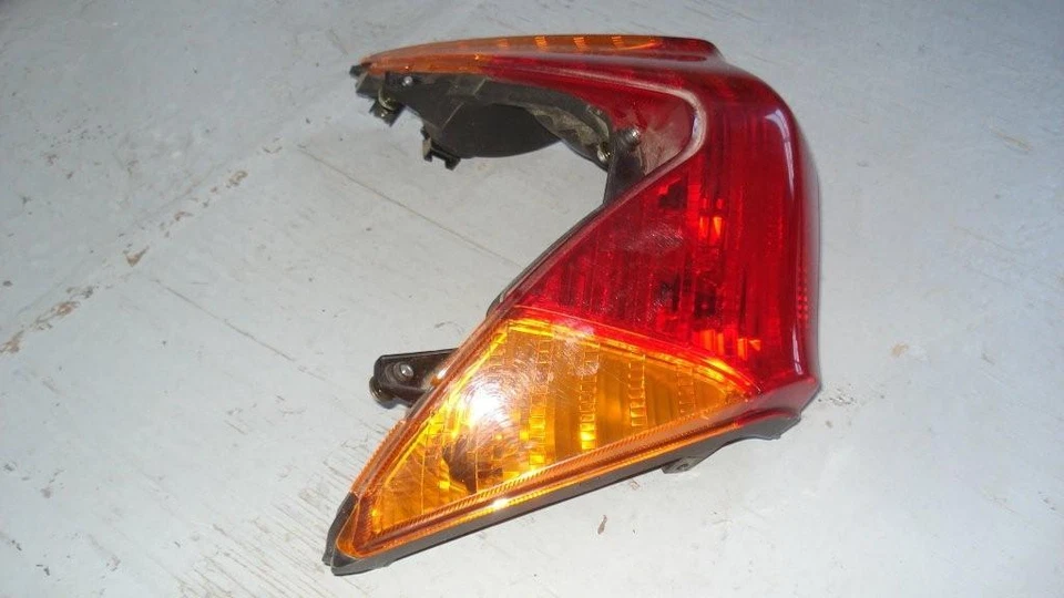Honda ST1300 tail light 2003-2009 33700-MC5-L01 - Image 4 of 4