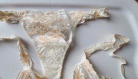 LA PERLA 32D Italia 2 S ivory SHEER & LACE bra & thing GREENHOUSE set NWT 