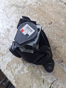 BMW 7 E65 E66 2006 Vorne links Sicherheitsgurt vorne 561078501 RRB13471