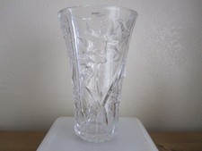 STUDIO CRYSTAL HEAVY 8 1/2" CLEAR FLORAL VASE WITH STICKER
