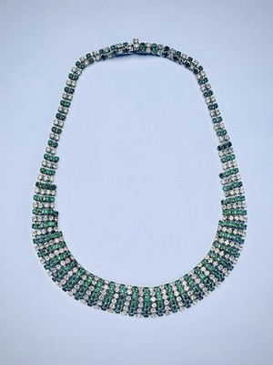 Vtg Signed Kramer 40 s Rhodium Plated Emerald Green & Clear Prong Set Necklace 