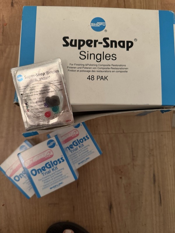 Shofu Super-Snap Singles Composite Finish & Polish 0502 + 3 One Gloss Trial Kits