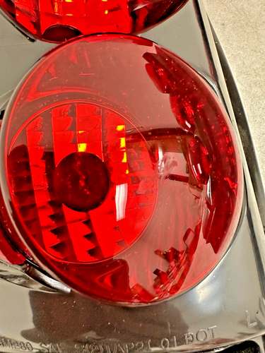 *RETURN SALE* ANZO (211093) for 2002-2008 Gmc Envoy Taillights Black - Picture 2 of 4