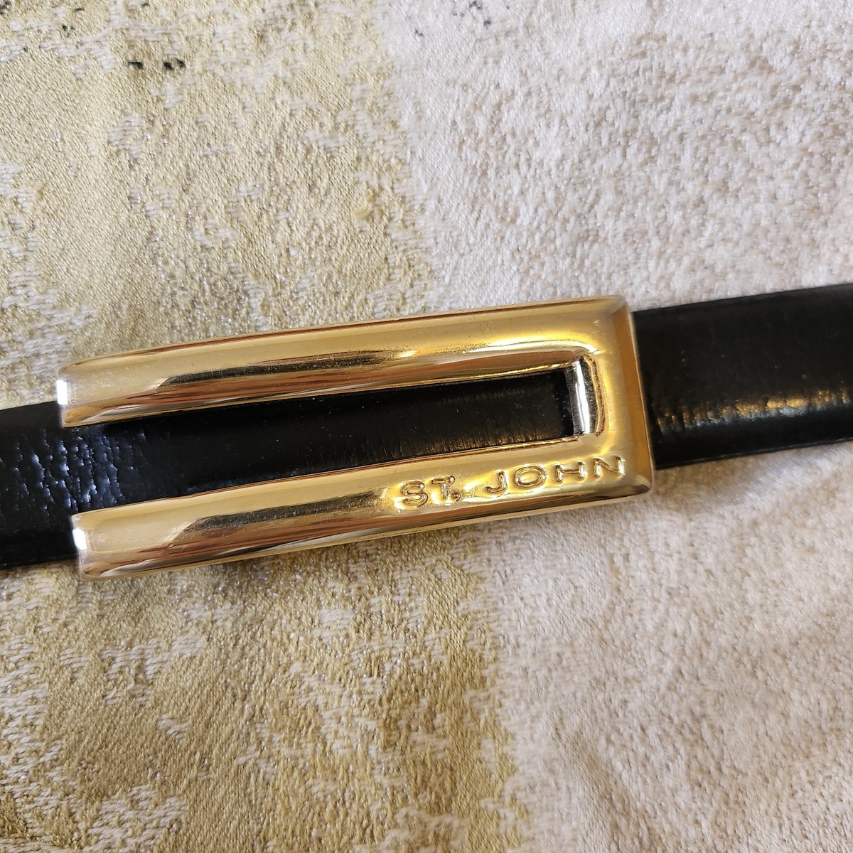 Vintage St. John Black Leather Belt Women Gold Tone Clasp  display picture 3