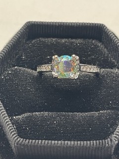 Size 6.5 Silver Band Ring Rainbow Center Moissanite Stone And Stones On Side NEW