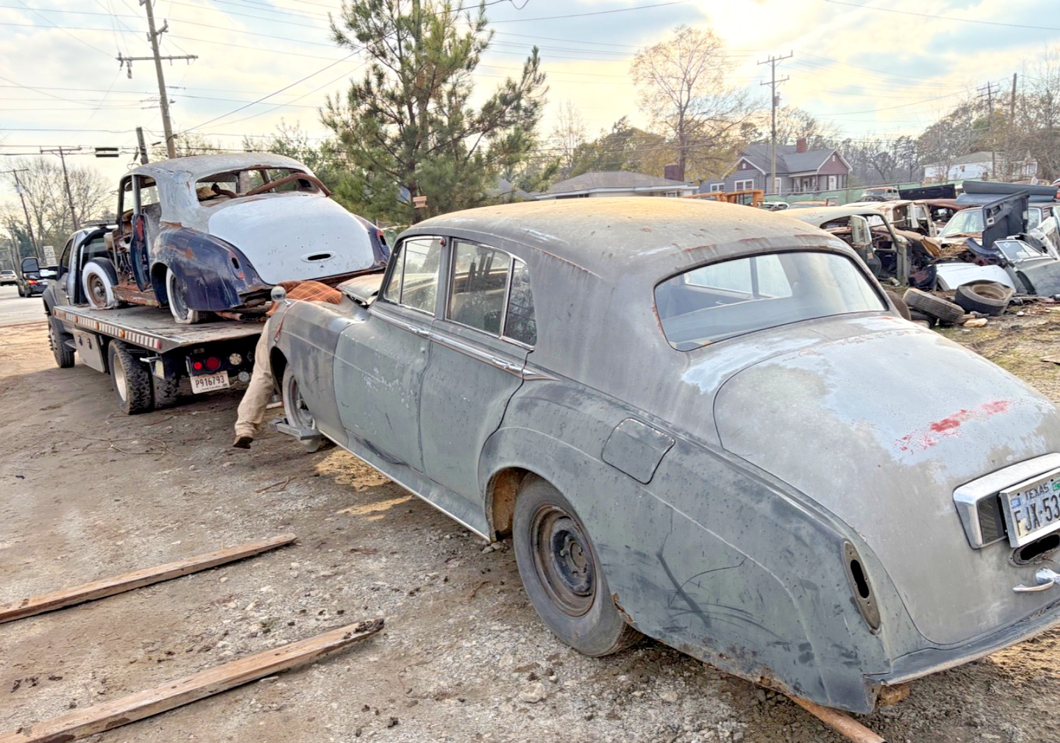 ROLLS ROYCE CLOUD PHANTOM BENTLEY TAG PLINTH. LARGEST 1946-65 INVENTORY ON EARTH