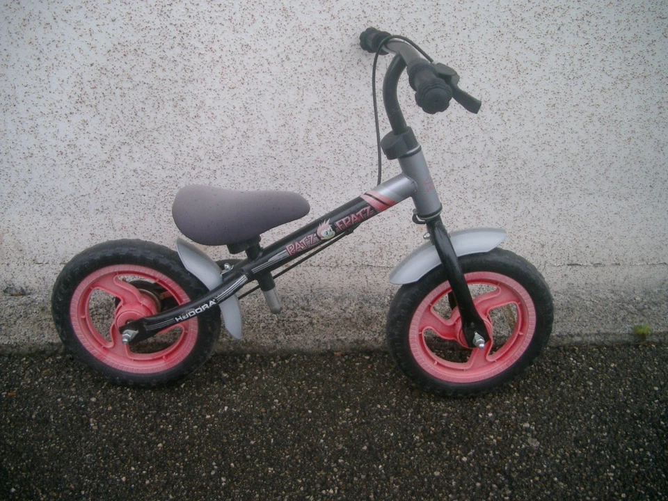 schwarzes Kinder Laufrad 12 Zoll Hudora Ratz Fratz