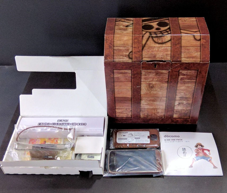 SMARTPHONE ANDROID DOCOMO NEC N-02E ONE PIECE LIMITED EDITION DAL GIAPPONE - Immagine 2 di 4