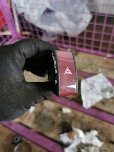 Opel Corsa C Schalter Warnblinklichtschalter 9164141 13539900