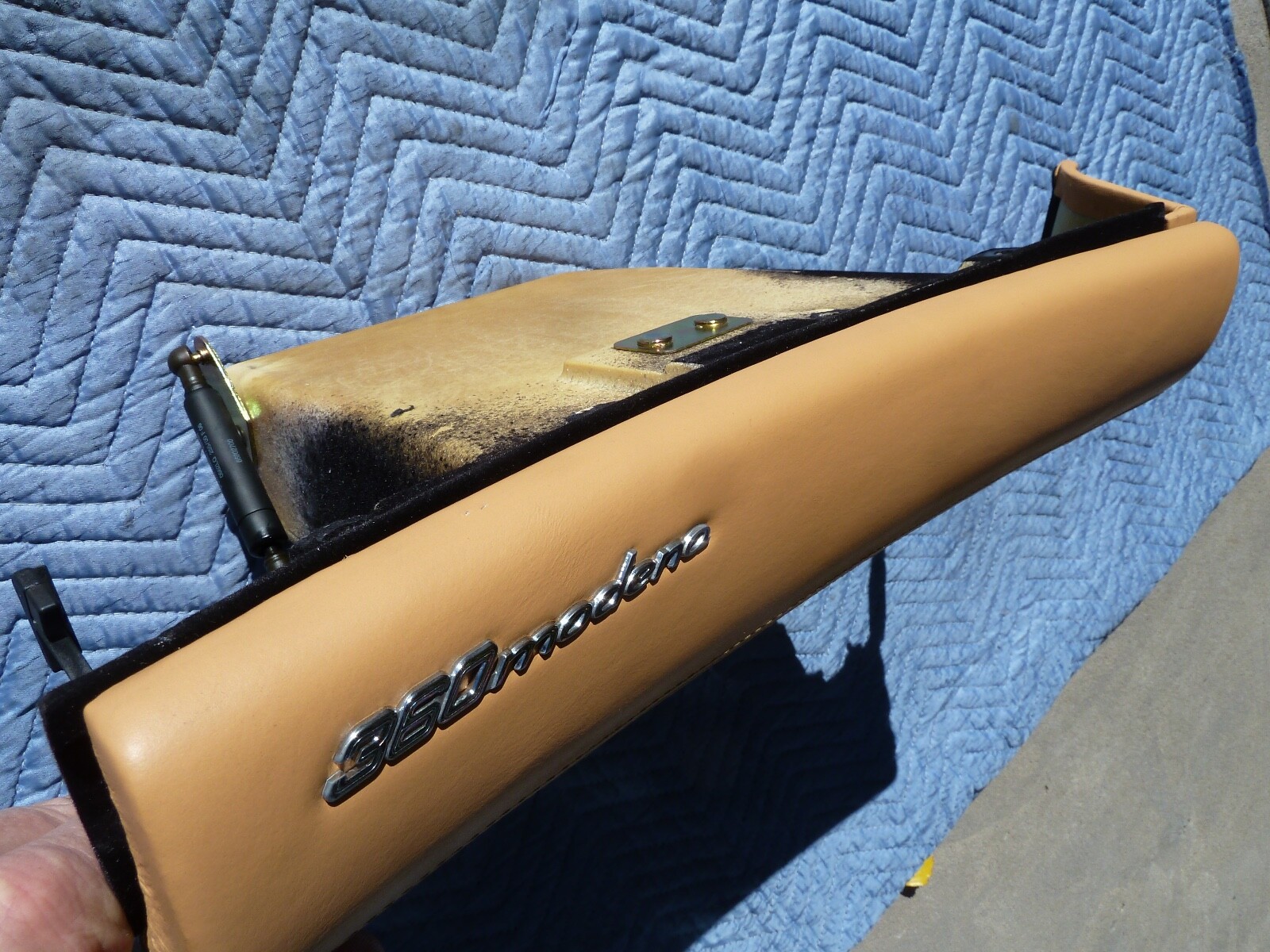 Mint Ferrari 360 Coupe F131 LHD Tan Beige OEM Glove Box Assembly Nice 9 kmi 