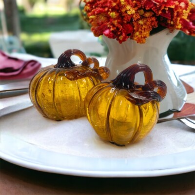Set 2 Art Glass Pumpkins Hand Blown Coiled Stems Fall Decoration Crackle Autumn