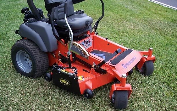 Qwikchute Chute Blocker fits Gravely ZTX, ZT & XL 42 Qwikchute Chute Blocker fits Gravely ZTX, ZT & XL 42