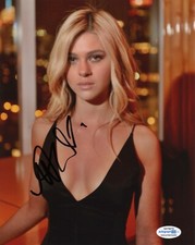 Nicola Peltz Sexy Autographed Signed 8x10 Photo COA 