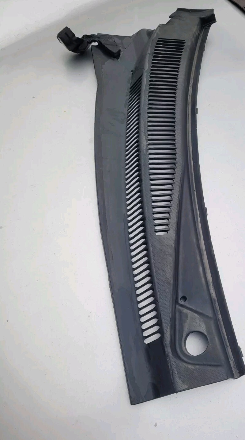 2005-2010 Jeep Grand Cherokee Left Side Vent Cowl Grille Cover OEM 55156853