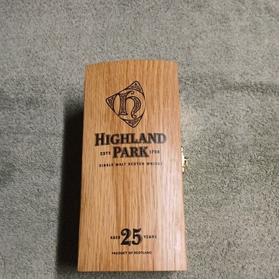 Highland Park Aged 25 Years Single Malt Scotch Whisky Empty Wooden Box (Case)