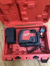 Milwaukee 3522-21 USB Rechargeable Green Cross Line & Plumb Points Laser