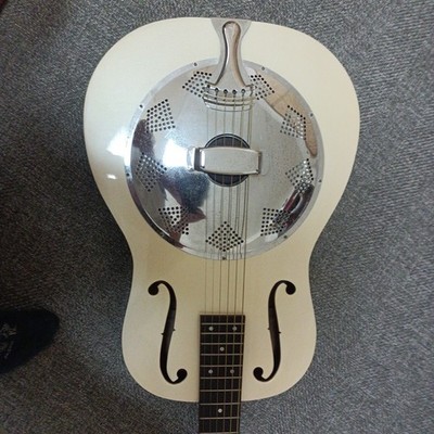 Resonator Guitar White Metal Body F-Hole Acoustic Guitar Vintage Style
