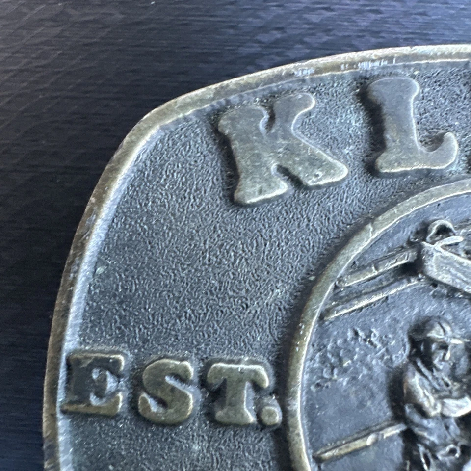 Klein Tools Hebilla de Cinturón LINEMAN Primera Edición 125 Años 1982 De Colección Hecho en EE. UU. Foto 2 de 4