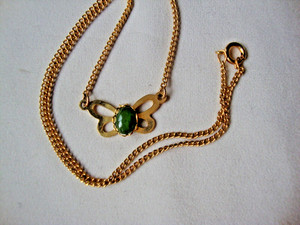 Authentic VINTAGE GREEN JADE CABOCHON BUTTERFLY YELLOW GOLD PLATED PENDANT + 16" CHAIN