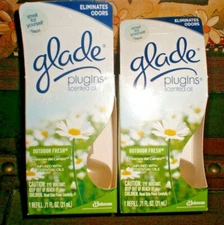 2 GLADE Scented Oil Plugins Refills OUTDOOR FRESH Eliminates Odors