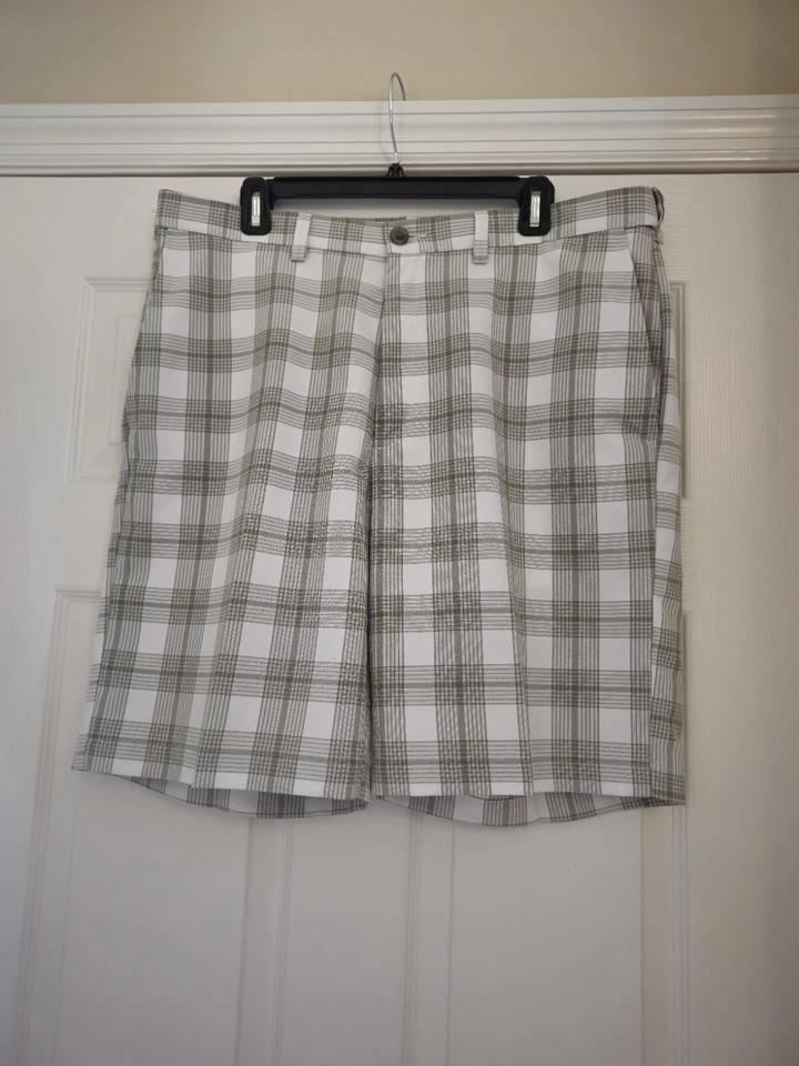 Calça curta Haggar masculina Lt listra cinza/marfim padrão xadrez frente plana 38 - Imagem 2 de 3