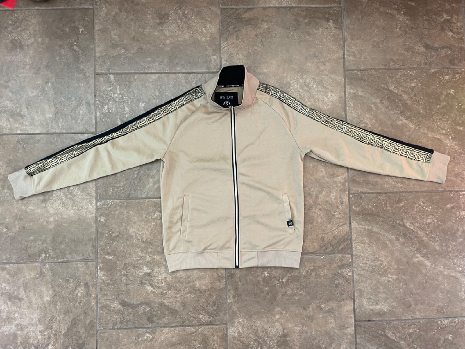 Switch Remarkable Limited Edition Jacket Sleeve T… - image 2