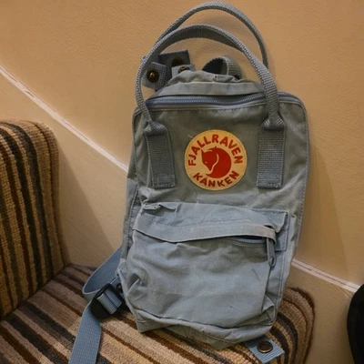 FJÄLLRÄVEN KANKEN MINI RUCKSACK 10" HELLBLAU DOPPELGRIFF SUPER TRENDY!! - Bild 1 von 4