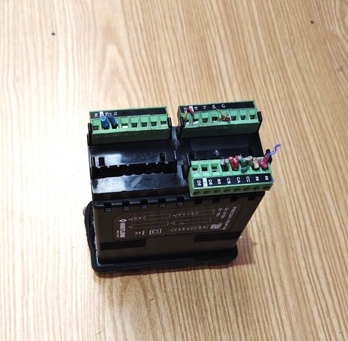 WATLOW PM8C2AK-1RAAFAA EZ-ZONE TEMPERATURE CONTROLLER Slight demage lower corner - Picture 6 of 6