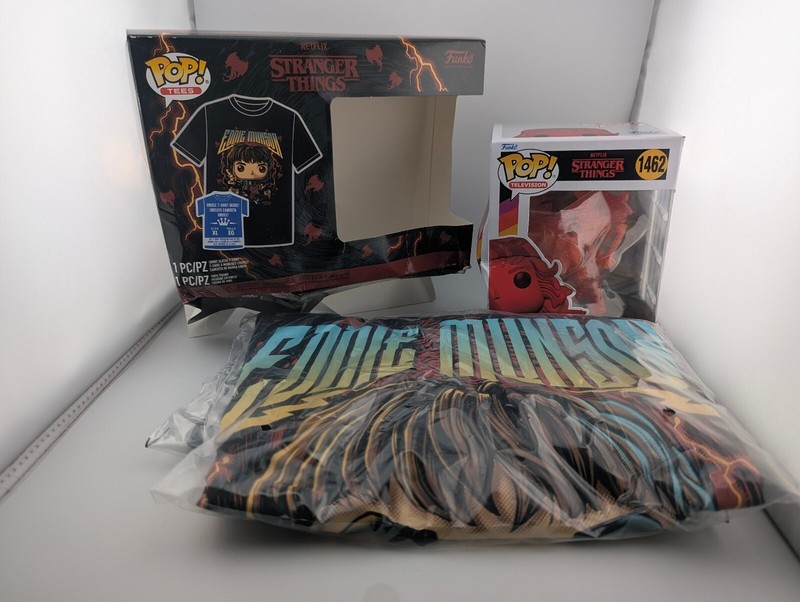 Funko Pop & Tee Stranger Things Eddie Munson #1462 Red Figure T-Shirt XL